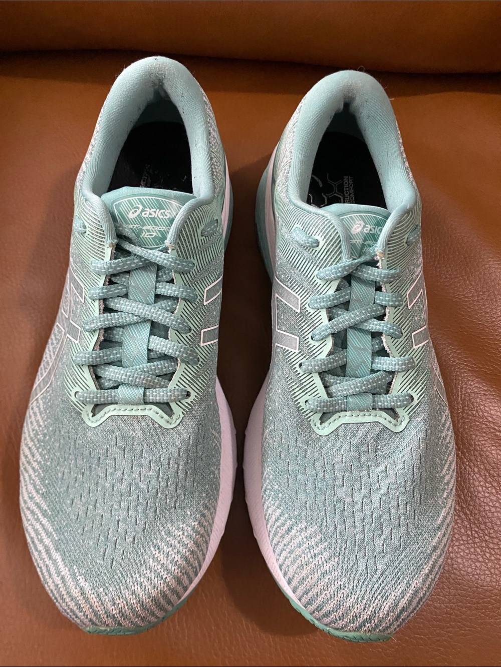 ASICS GT-2000 10 women’s teal sneaker size 11
